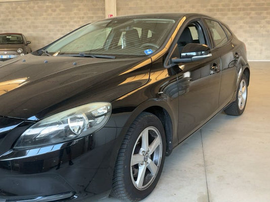 Volvo V40 2.0 D2 Kinetic 2016 – снимка 2
