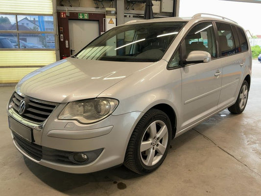 Volkswagen Touran 1.9 TDI United 2009 – снимка 2