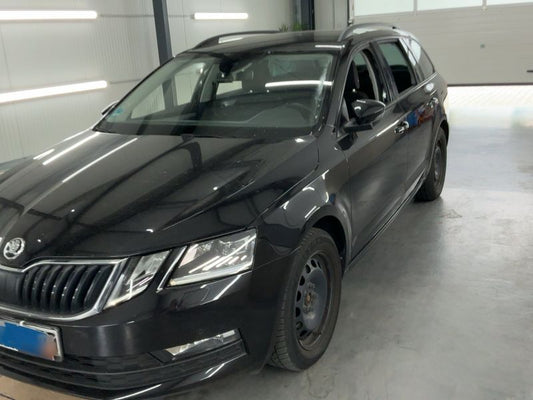 Skoda Octavia 2.0 TDI Ambition 2019 – снимка 2