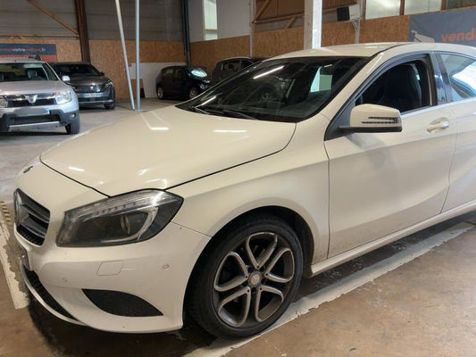 Mercedes-Benz A-Klasse A 220 CDI 4Matic Sensation 2015 – снимка 2