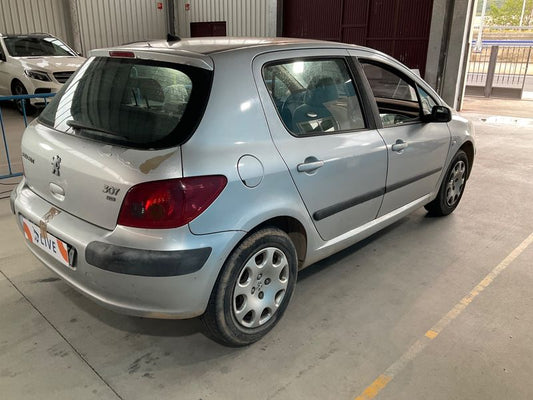 Peugeot 307 2.0 HDi XR Clim 2004 – снимка 2