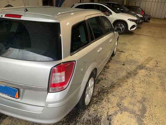 Opel Astra 1.6 Edition 2009 – снимка 2