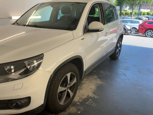 Volkswagen Tiguan 2.0 TDI Lounge Sport & Style BlueMotion Tech 2016 – снимка 2