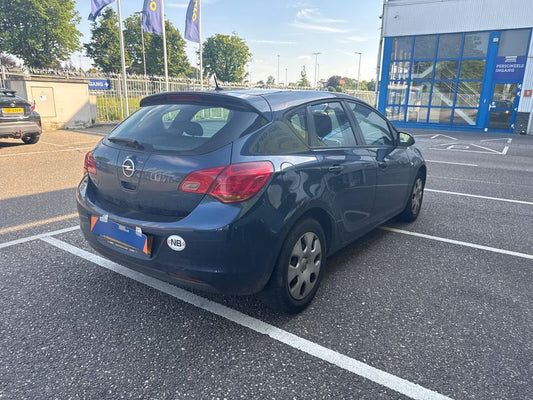 Opel Astra 1.6 Edition 2010 – снимка 2