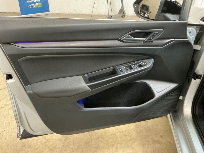 Volkswagen Golf VIII 1.5 eTSI ACT Style 1st 2020 – снимка 24