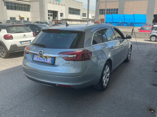 Opel Insignia Sports Tourer 2.0 CDTI Cosmo 2014 – снимка 2