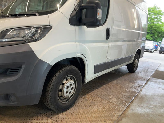Peugeot Boxer 2.2 HDi 333 L2H2 Komfort 2015 – снимка 2