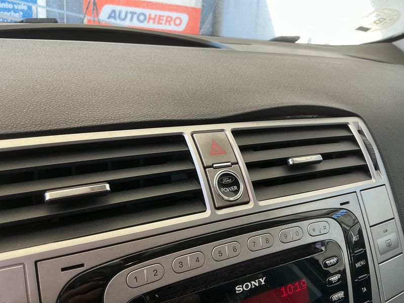Ford Kuga 2.0 TDCi Titanium 2011 – снимка 24