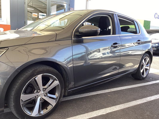 Peugeot 308 1.6 Blue-HDi Allure 2017 – снимка 2