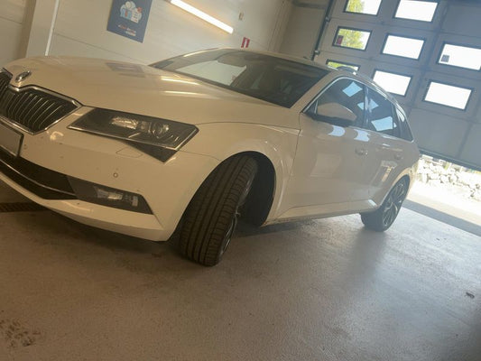 Skoda Superb 2.0 TDI Laurin & Klement 4x4 2016 – снимка 2