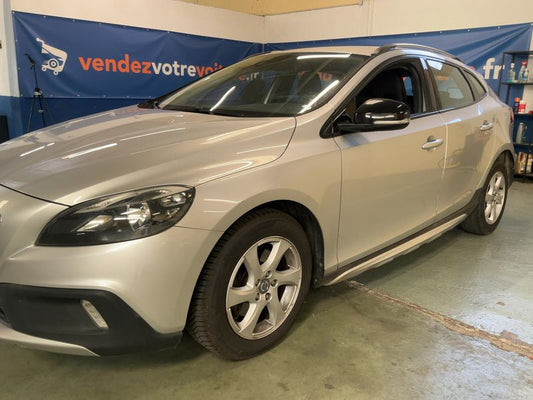 Volvo V40 Cross Country 1.6 D2 Momentum 2014 – снимка 2