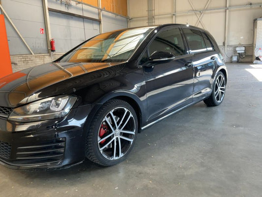 Volkswagen Golf VII 2.0 TDI GTD BlueMotion Tech 2015 – снимка 2