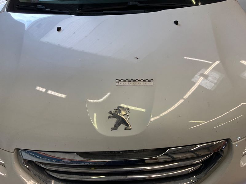 Peugeot 2008 1.2 PureTech Allure 2016 – снимка 26