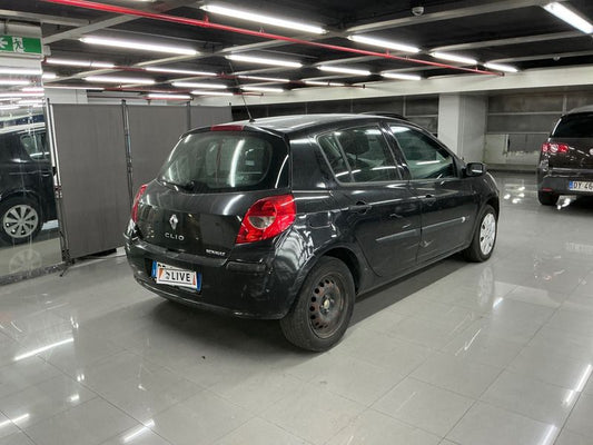 Renault Clio 1.5 dCi Authentique 2006 – снимка 2