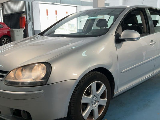 Volkswagen Golf V 1.9 TDI Highline 2009 – снимка 2