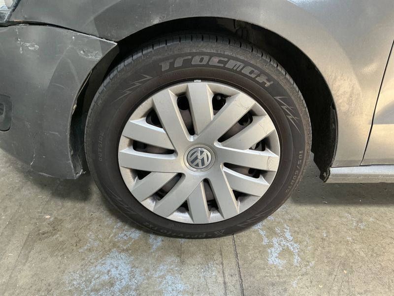 Volkswagen Polo 1.6 TDI Trendline 2009 – снимка на щета