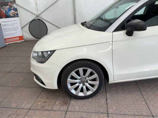 Audi A1 1.2 TFSI Attraction 2011 – снимка 2