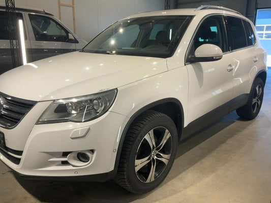Volkswagen Tiguan 2.0 TDI Sport & Style 4Motion 2010 – снимка 2