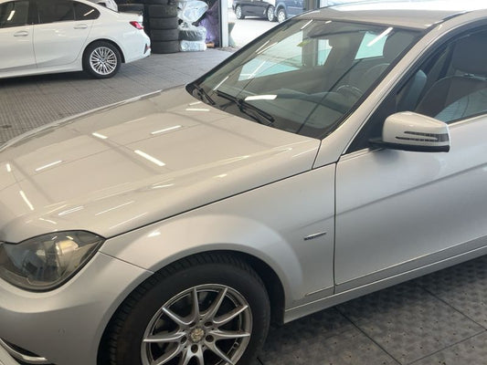 Mercedes-Benz C-Klasse C 200 CDI BlueEfficiency Avantgarde 2011 – снимка 2