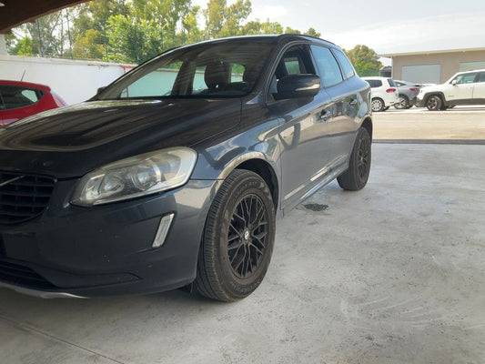 Volvo XC60 2.0 D3 Kinetic 2WD 2016 – снимка 2