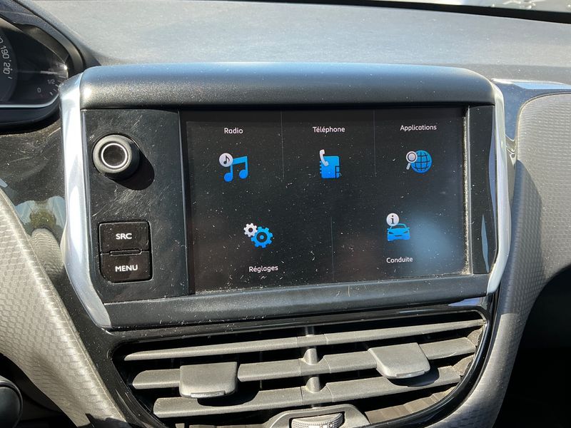 Peugeot 2008 1.6 Blue-HDi 2017 – снимка 44