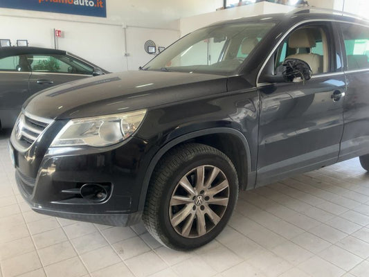 Volkswagen Tiguan 2.0 TDI Sport & Style 4Motion 2010 – снимка 2