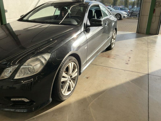 Mercedes-Benz E-Klasse E 350 CDI BlueEfficiency Avantgarde 2011 – снимка 2