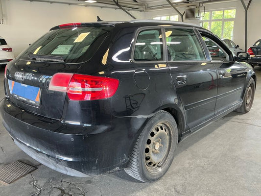 Audi A3 Sportback 2.0 TDI Ambition 2010 – снимка 2