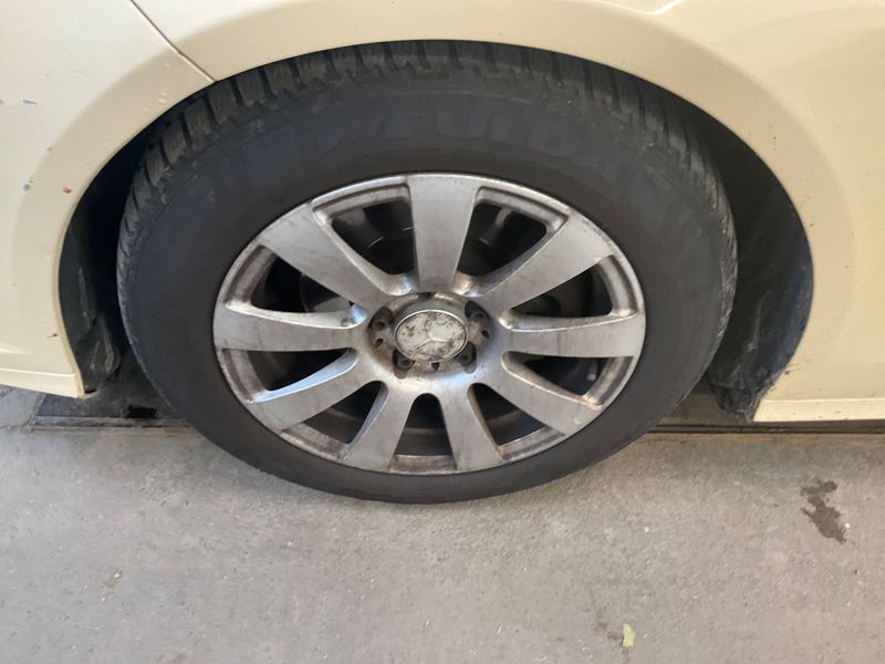 Mercedes-Benz E-Klasse E 200 CDI BlueEfficiency Standard 2011 – снимка на щета