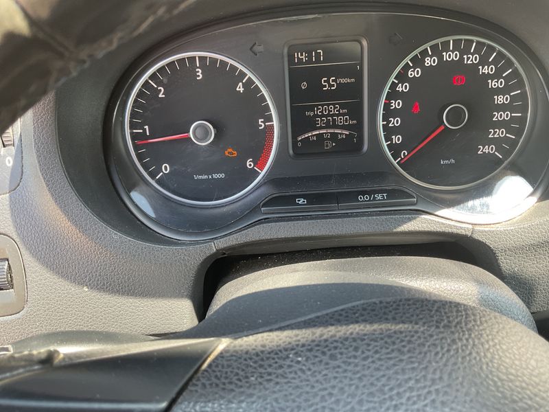 Volkswagen Polo 1.2 TDI Trendline BlueMotion Tech 2011 – снимка 4