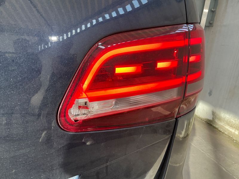 Volkswagen Sharan 2.0 TDI Edition BlueMotion Tech 2016 – снимка 22