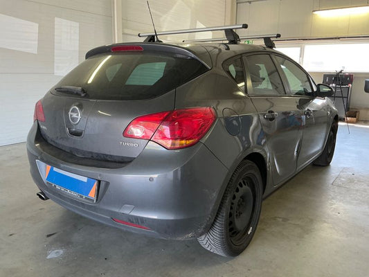 Opel Astra 1.4 Turbo Design Edition 2012 – снимка 2