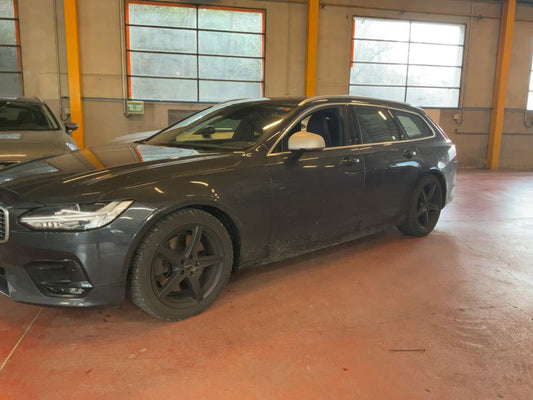 Volvo V90 2.0 T4 R-Design 2018 – снимка 2