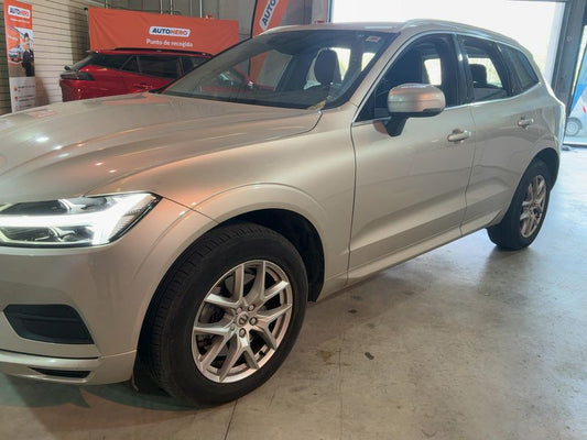 Volvo XC60 2.0 B5 Diesel Mild-Hybrid Business Plus AWD 2020 – снимка 2