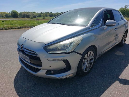 Citroen DS5 1.6 e-HDi SoChic 2013 – снимка на щета 2