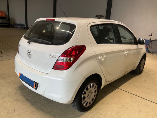 Hyundai i20 1.2 Comfort 2011 – снимка 2