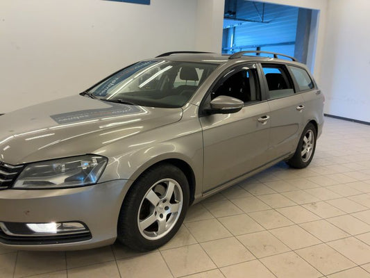 Volkswagen Passat 2.0 TDI Trendline BlueMotion Tech 2012 – снимка 2