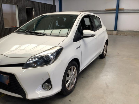 Toyota Yaris 1.5 Hybrid 2014 – снимка 2