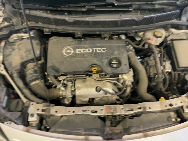 Opel Astra 1.6 CDTI 2016 – снимка 57
