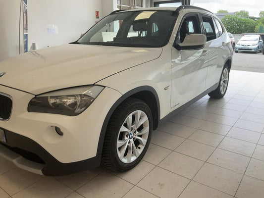 BMW X1 xDrive 20d Luxe 2011 – снимка 2