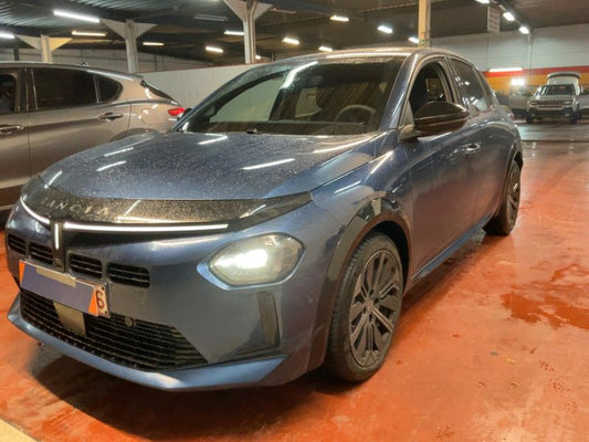 Lancia Ypsilon 1.2 Mild-Hybrid Cassina Limited Edition 2025 – снимка 2