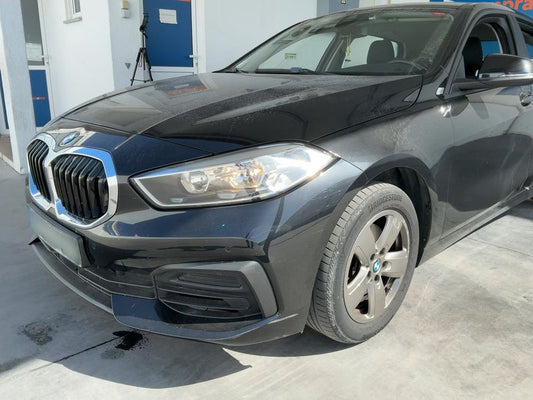 BMW 1er 118i Advantage 2021 – снимка 2