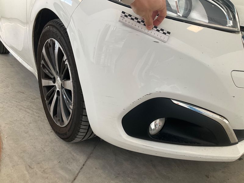 Peugeot 208 1.6 Blue-HDi Allure 2015 – снимка 27