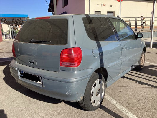 Volkswagen Polo 1.4 Trendline 2001 – снимка 2