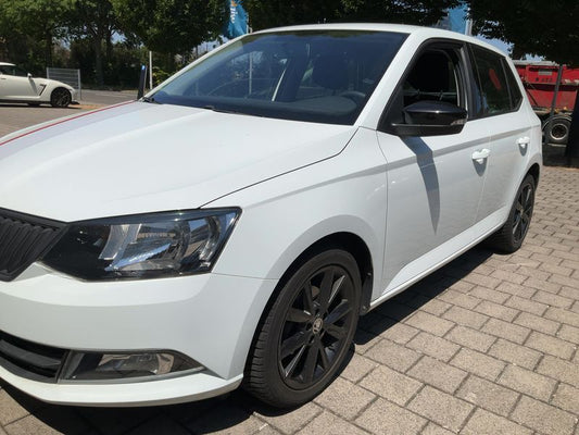 Skoda Fabia 1.0 MPI Red & Grey 2016 – снимка 2