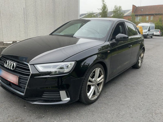 Audi A3 Sportback 2.0 TFSI quattro Sport 2017 – снимка 2