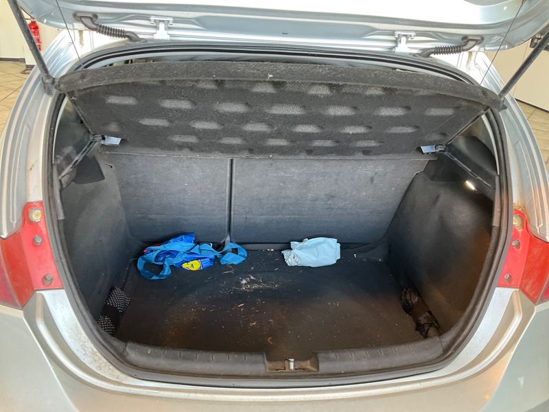 Seat Leon 1.6 TDI Stylance / Style 2010 – снимка на щета