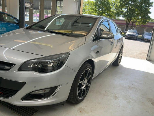 Opel Astra 1.4 Turbo Excellence 2014 – снимка 2