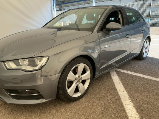 Audi A3 Sportback 2.0 TDI Ambition 2015 – снимка 2