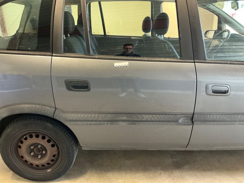 Opel Zafira 2.0 DTI Comfort 2004 – снимка на щета